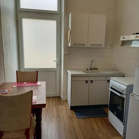 F1 Rez De Chausée Néris-les-Bains